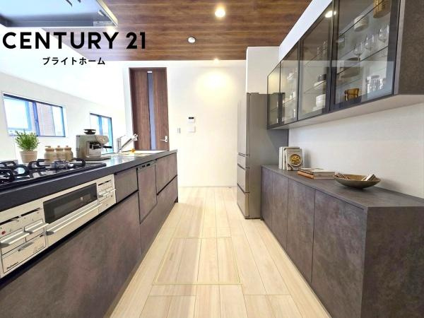 横浜市青葉区荏田西２丁目の新築一戸建のキッチン|食洗器付きなのは家事の負担を軽減してくれる嬉しいポイント　♪※小物などはＣＧでの参考レイアウトです。