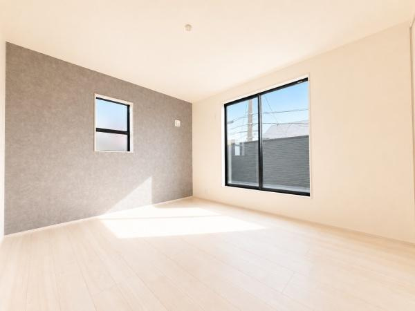 横浜市青葉区大場町の新築一戸建の洋室|落ち着きのある洋室です！
休日はこちらでおくつろぎ下さい♪