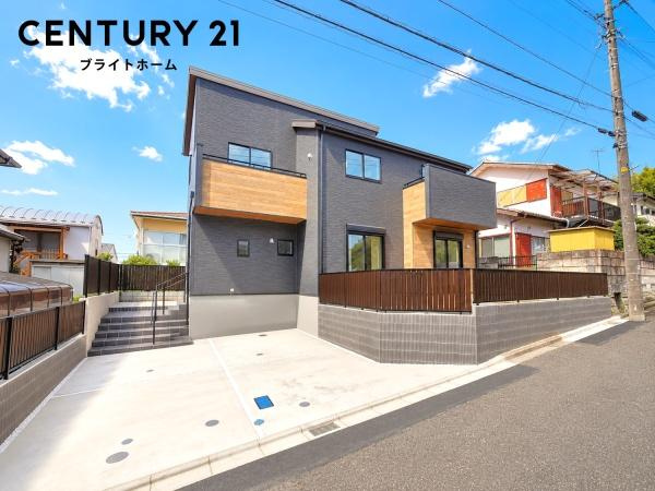 横浜市青葉区大場町の新築一戸建の前面道路含む現地写真|閑静な住宅街につき住環境良好です♪
お気軽にお問い合わせください。