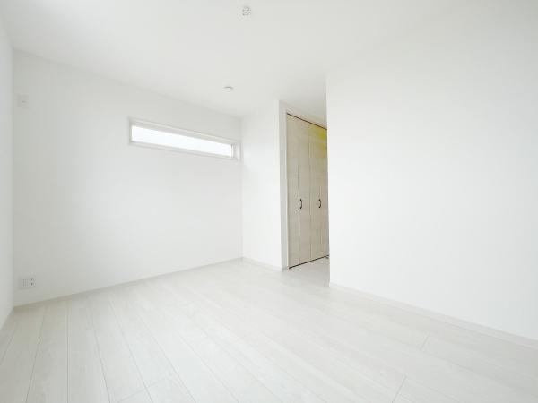 【寝室】 | 約7帖の洋室です！WIC付きのお部屋になります！