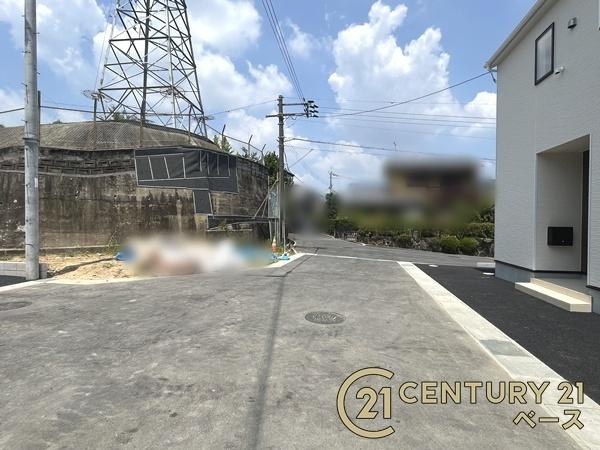 クレイドルガーデン九条町 １号棟 ／新築一戸建の前面道路含む現地写真|■現地撮影写真■ 前面道路は６ｍ以上と広くゆったりしています！