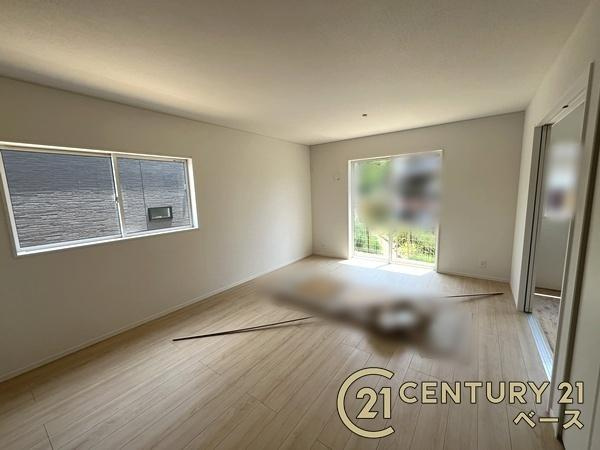 クレイドルガーデン九条町 ４号棟 ／新築一戸建の居間・リビング|■現地撮影写真■