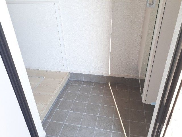 ｉｚｕｍｉ１（イズミ１）の玄関