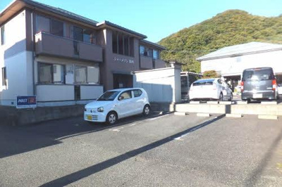 【駐車場】 | シャーメゾン湯所
