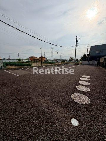 パストラルヒルズの駐車場