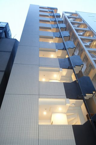 イーストワン日本橋本町の外観