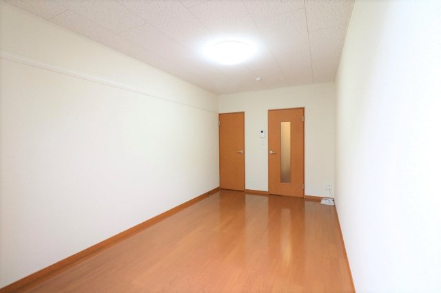 レオパレスエクセルアークの居間・リビング|ゆったり過ごせる居間です