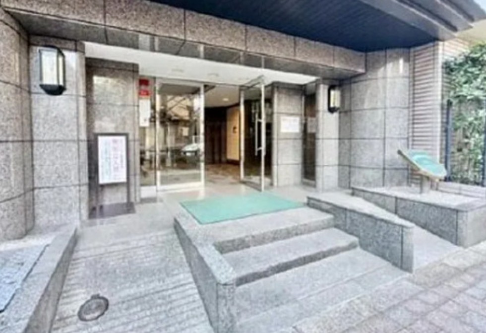 THEパームス西戸山のエントランス
