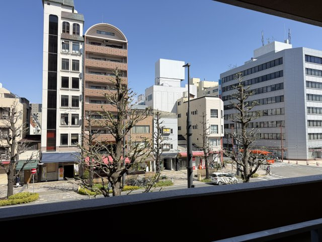 アルファステイツ市駅前の展望|街並みを望むロケーション
