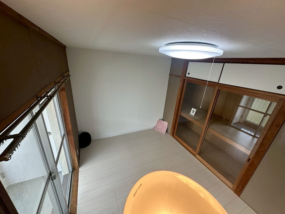 白川台ハイツ7号棟のロビー