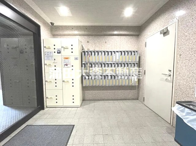 スカイコート蒲田駅前のエントランス|防犯カメラオートロック宅配BOXメールBOX管理人室