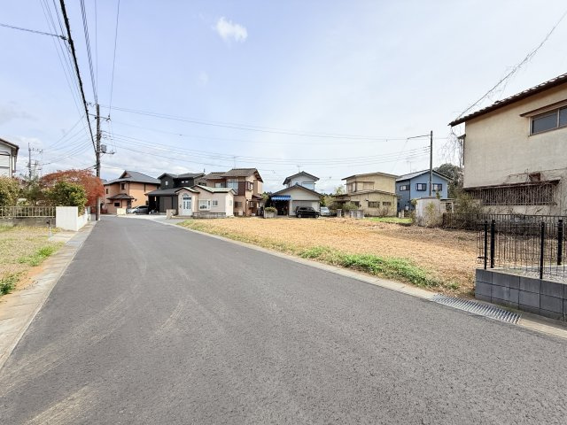 牛久市岡見町売地の前面道路含む現地写真