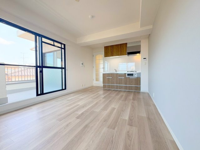 宝塚市泉町の賃貸マンションの内装|※同建物の類似写真となります。