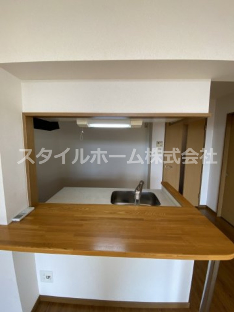 アンピレインIIのキッチン|別部屋写真です。