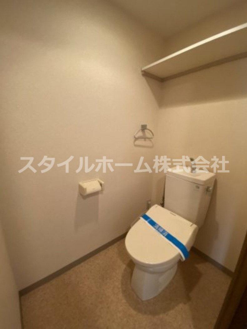 アンピレインIIのトイレ|別部屋写真です。