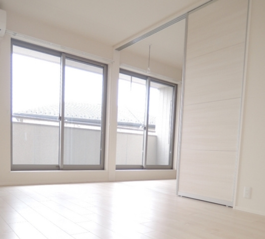 稲城市東長沼のアパートの展望