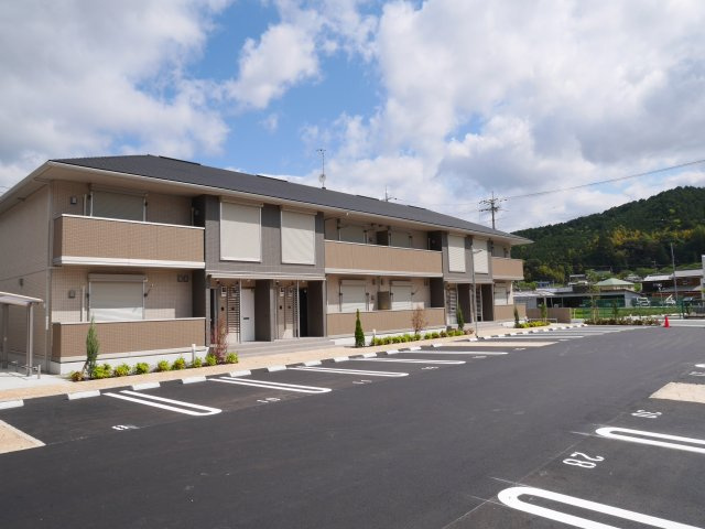 ロイヤルタウン篠山口Ｂの外観
