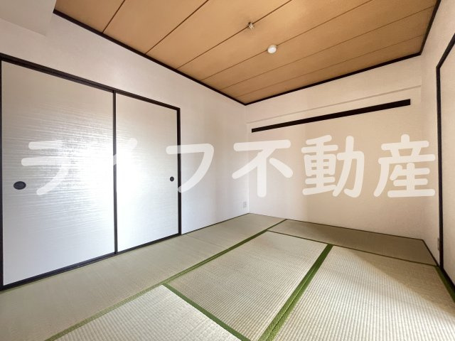 シロハイヌ小阪の和室|フローリングだけでなく、和室もあります