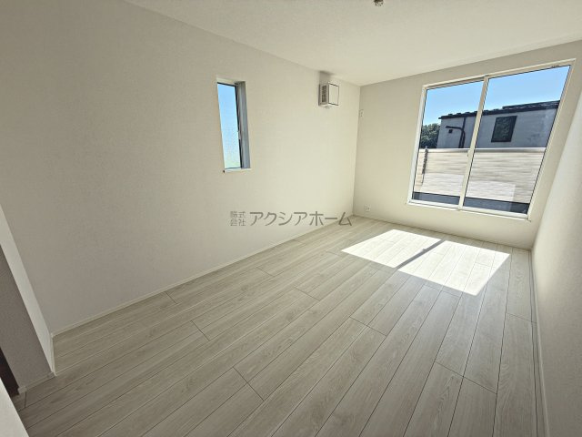 所沢市下安松・全2棟　新築一戸建　2号棟　～LDK17帖～の寝室|2F洋室7.5帖