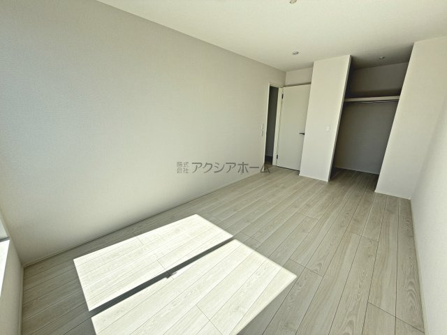 所沢市下安松・全2棟　新築一戸建　2号棟　～LDK17帖～の寝室|2F洋室7.5帖