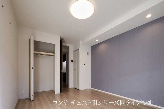 ヒカルサ　小牧田県ウエストの居間・リビング