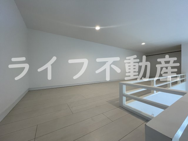 オストセレーネのその他