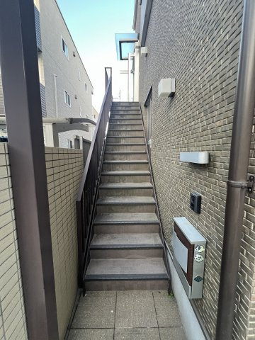 豊中本町2丁目事務所の玄関