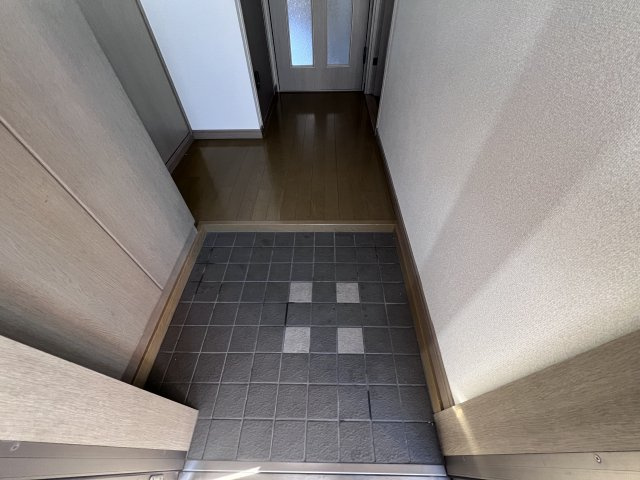 ネオパリエＡの玄関