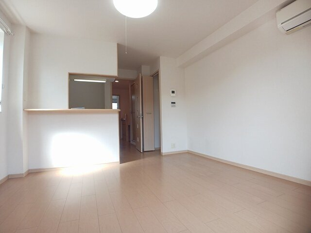 ジェネシス　Ⅷ番館の居間・リビング