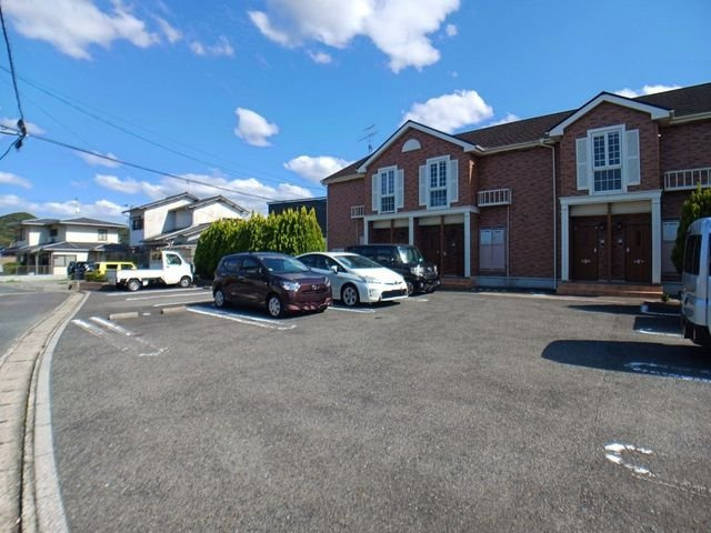 サンパティーク遠賀Ⅱの駐車場