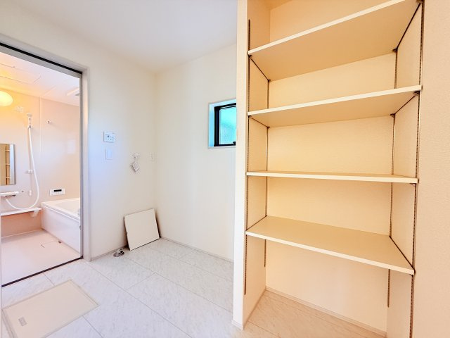 小美玉市江戸1期　新築戸建の独立洗面台