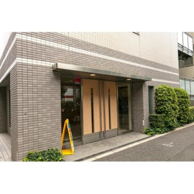 パークアクシス白金台南のエントランス