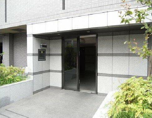 ルーブル中目黒弐番館のエントランス