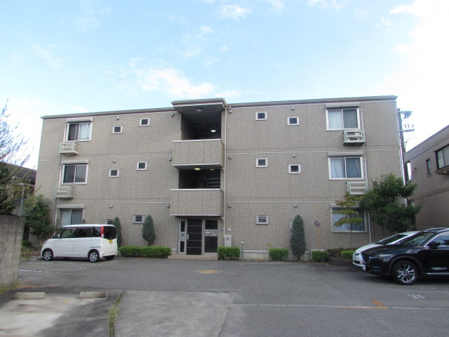 アリュール逆瀬川