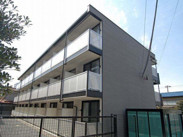 レオパレスサンマリー３の外観|外観は落ち着いています