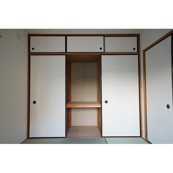 ポポラーレ壱番館の収納|押入れ