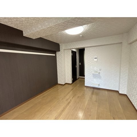 アーバンコート浦和の居間・リビング|こちらの居間で趣味の時間をお楽しみください