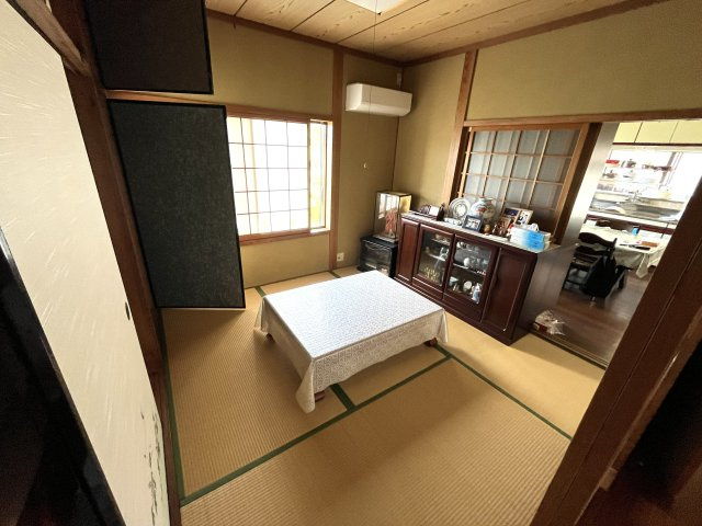 【和室】 | 農地山林付き　万倉小学校に通える平屋中古住宅　宇部市大字東須恵 | 日本らしい落ち着いた雰囲気の和室です