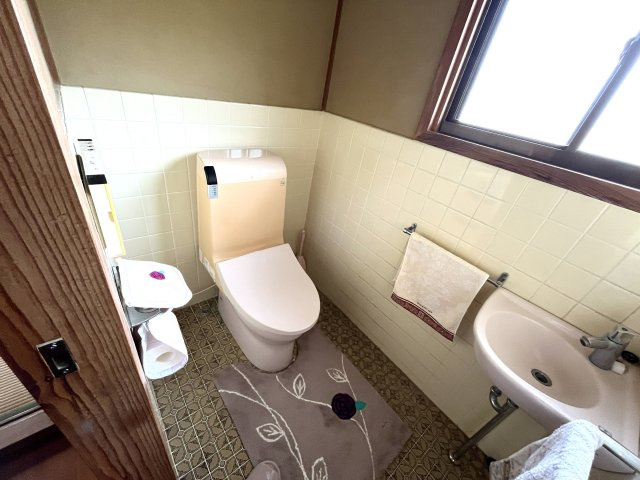 【トイレ】 | 農地山林付き　万倉小学校に通える平屋中古住宅　宇部市大字東須恵 | トイレもきれいです