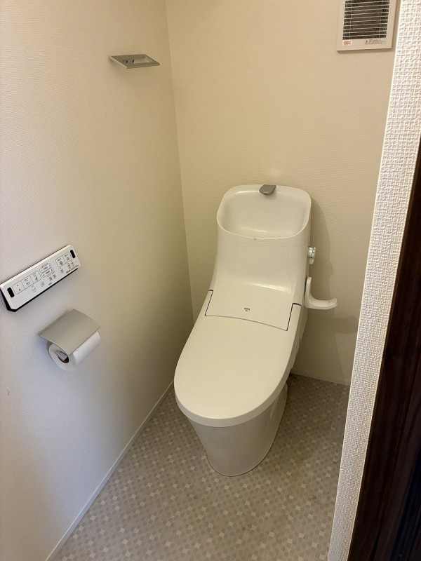 蕨市南町４丁目戸建のトイレ|シンプルで使いやすいトイレです