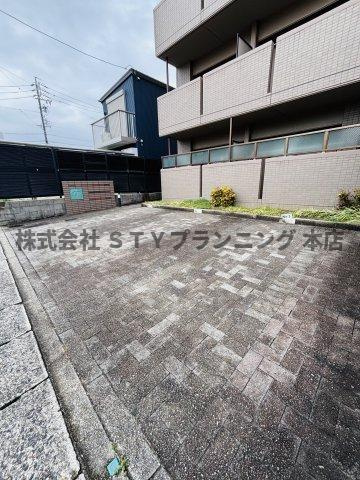 仲介手数料0円！レージュAsanoの駐車場