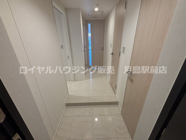 ☆玄関と廊下部分は白が基調となっています☆