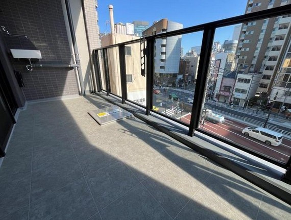 【バルコニー】