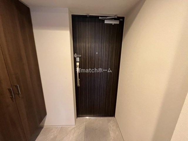 Alivis九条の玄関
