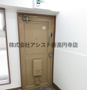 柏フラットの玄関