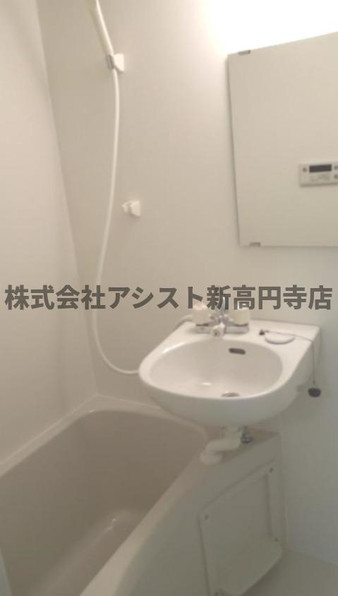 柏フラットの浴室