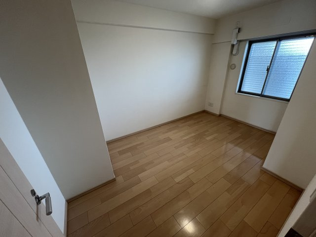 グランマークス久宝寺の洋室