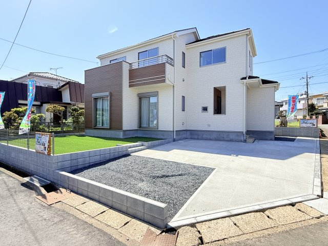 小美玉市栗又四ケ　新築戸建ての外観|当日予約・現地集合・現地解散でのご見学も大歓迎ですので、お気軽にお問い合わせください(*^^*)