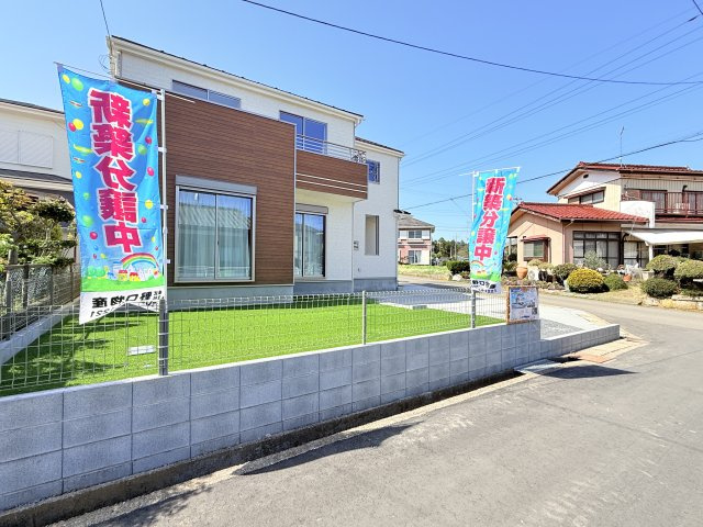 小美玉市栗又四ケ　新築戸建ての外観|当日予約・現地集合・現地解散でのご見学も大歓迎ですので、お気軽にお問い合わせください(*^^*)