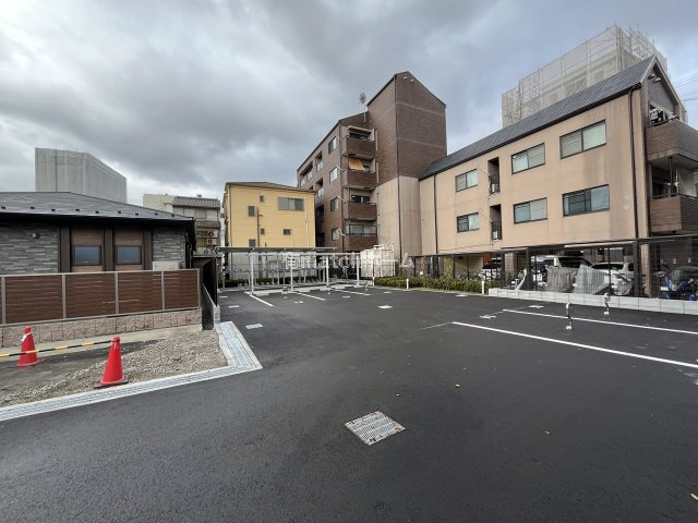 エスリードレジデンス ザ・グラン大阪福島クラスの駐車場